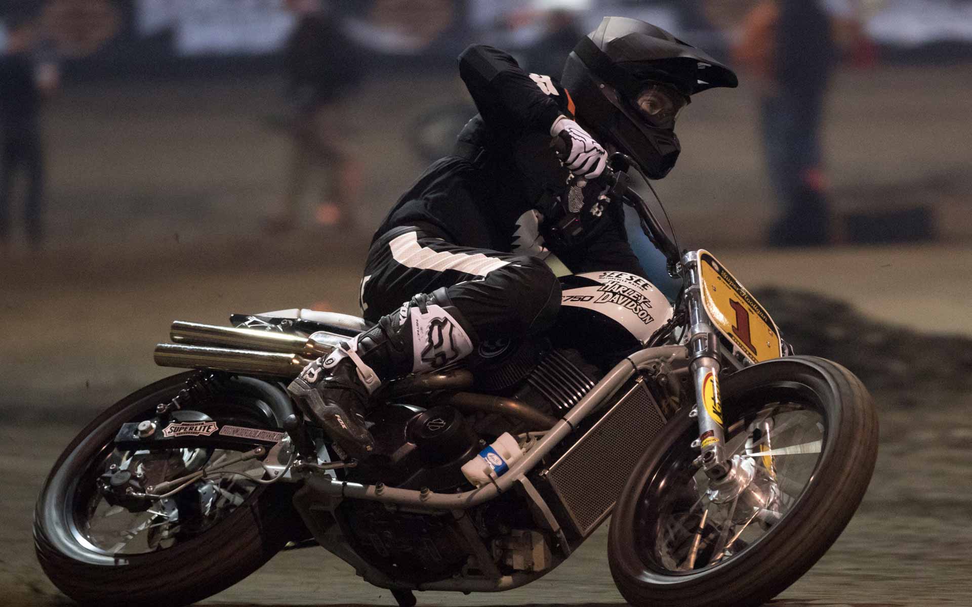 Andy DiBrino defending his #1 plate at Salem flat track RSD Super Hooligan first race at the One Pro Motorcycle Show