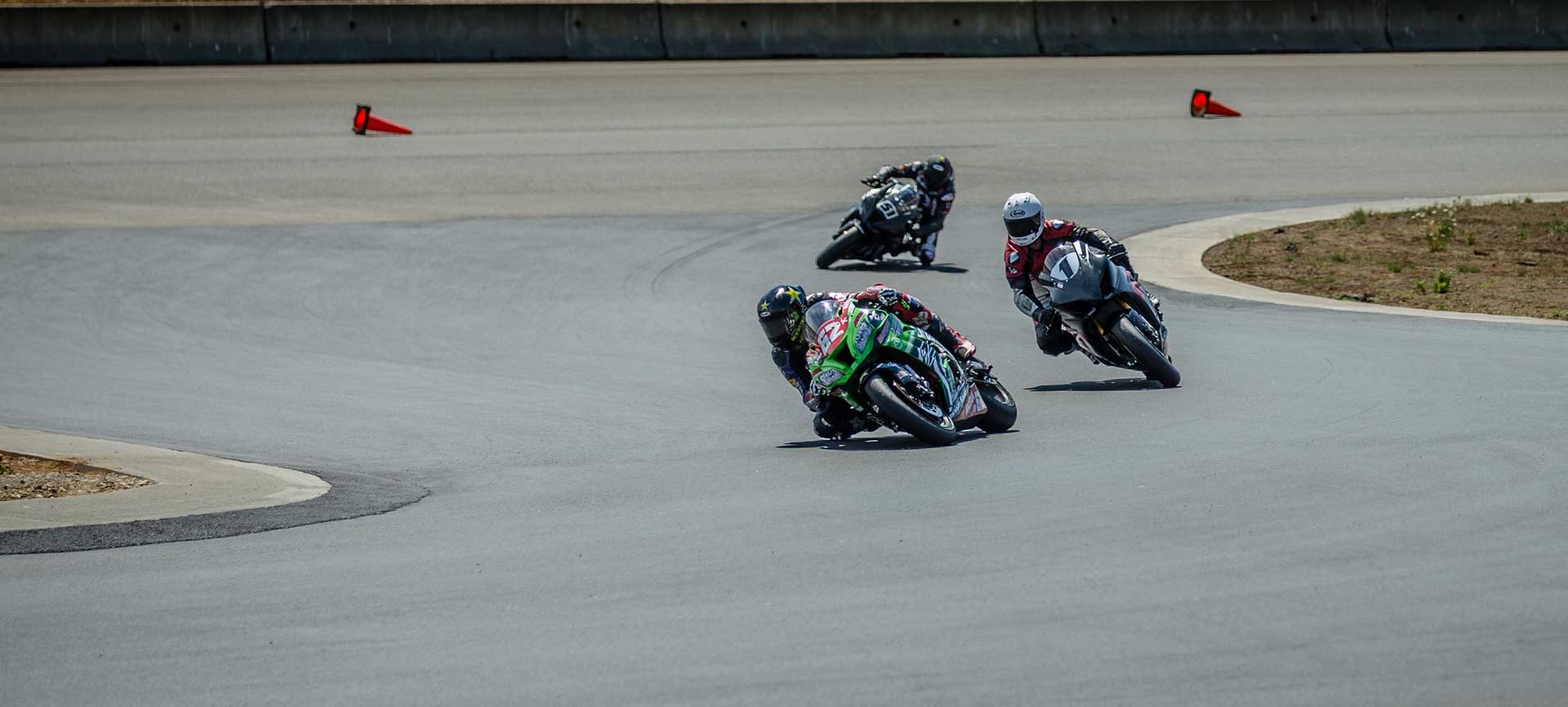 Andy DiBrino leading the hunt in the 1000cc open superbike and formula ultra in Oregon and Washington combined motorcycle road racing event at The Ridge.